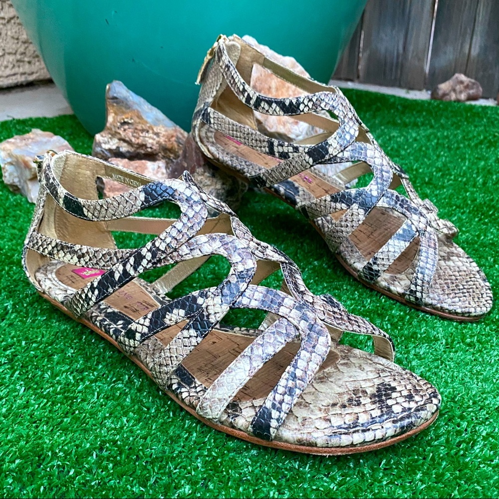 ELAINE TURNER Leather Sandals